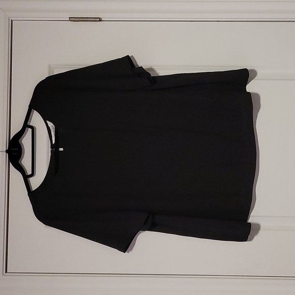 Black short sleeve blouse